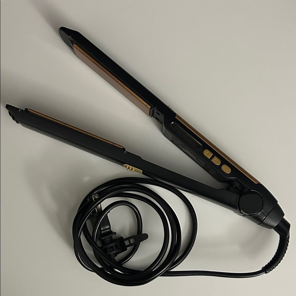 Con Air InfinitiPro Black and Gold Hair Straightener